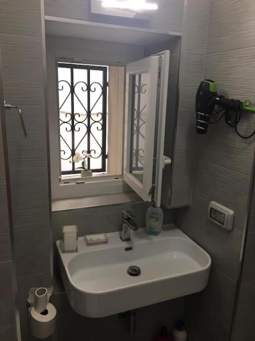 Beautiful Apartment Next To Piazza Di Spagna Rzym Zewnętrze zdjęcie