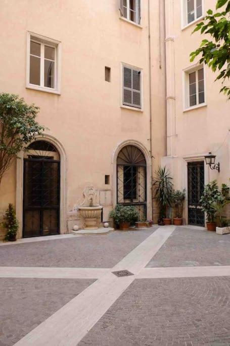 Beautiful Apartment Next To Piazza Di Spagna Rzym Zewnętrze zdjęcie